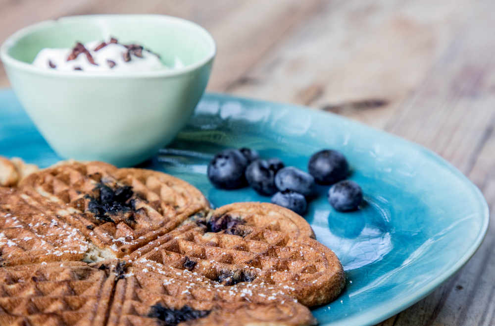 Rezepte Ernährung migräne Low Carb Waffeln Heidelbeeren Joghurt Ernährungsberatung ernährungscoaching avocadooo Ottobrunn München